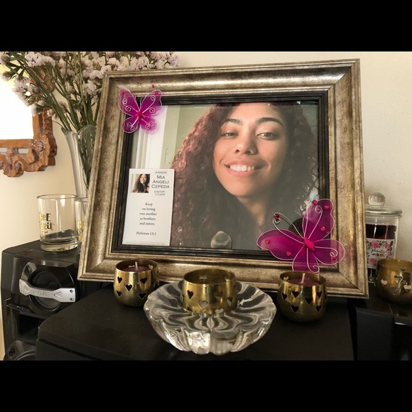 Meet your Posher, Evelyn Julia - Picture 7 of 7